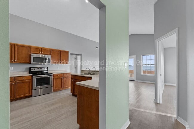 Building Photo - 742 Saltair Ln