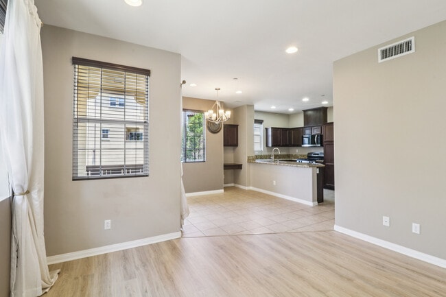 Building Photo - 5081 Cascade Way