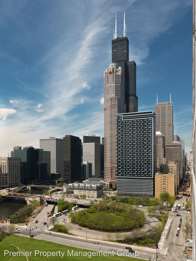 Foto del edificio - 235 W Van Buren St