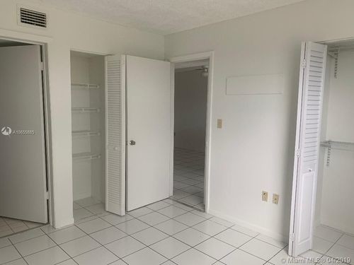 Building Photo - 2575 SW 27th Ave