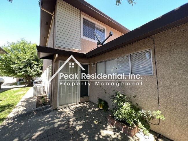 Building Photo - 2 br, 1 bath House - 9067 Pinata Wy #3