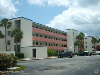 Building Photo - 2467 S Washington Ave