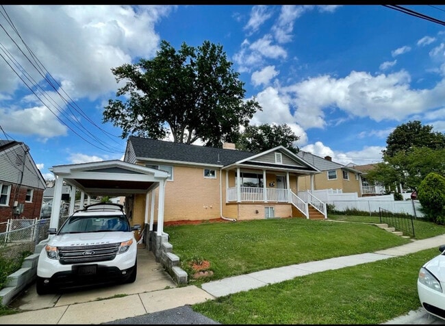 Photo - 1606 Parham Rd House