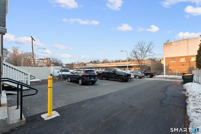 Foto del edificio - 18 Kelley St