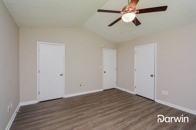 Foto del edificio - 1550 Pin Oak Lane Southeast, Conyers, GA 3...