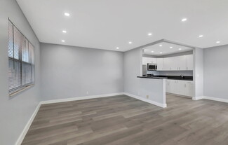 Building Photo - 171 Monaco Way