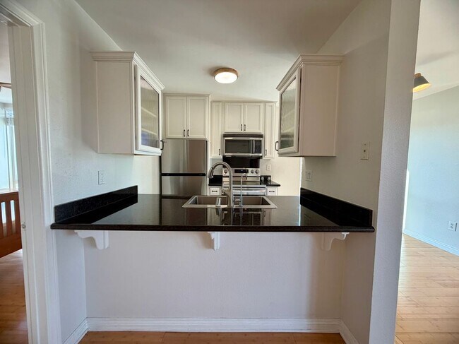 Building Photo - 4860 Rolando Ct