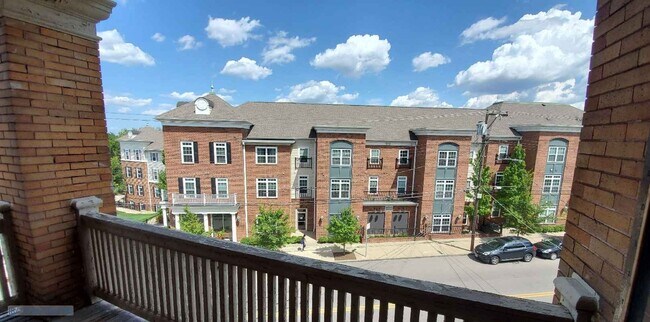 Foto del edificio - 3241 Jefferson Ave