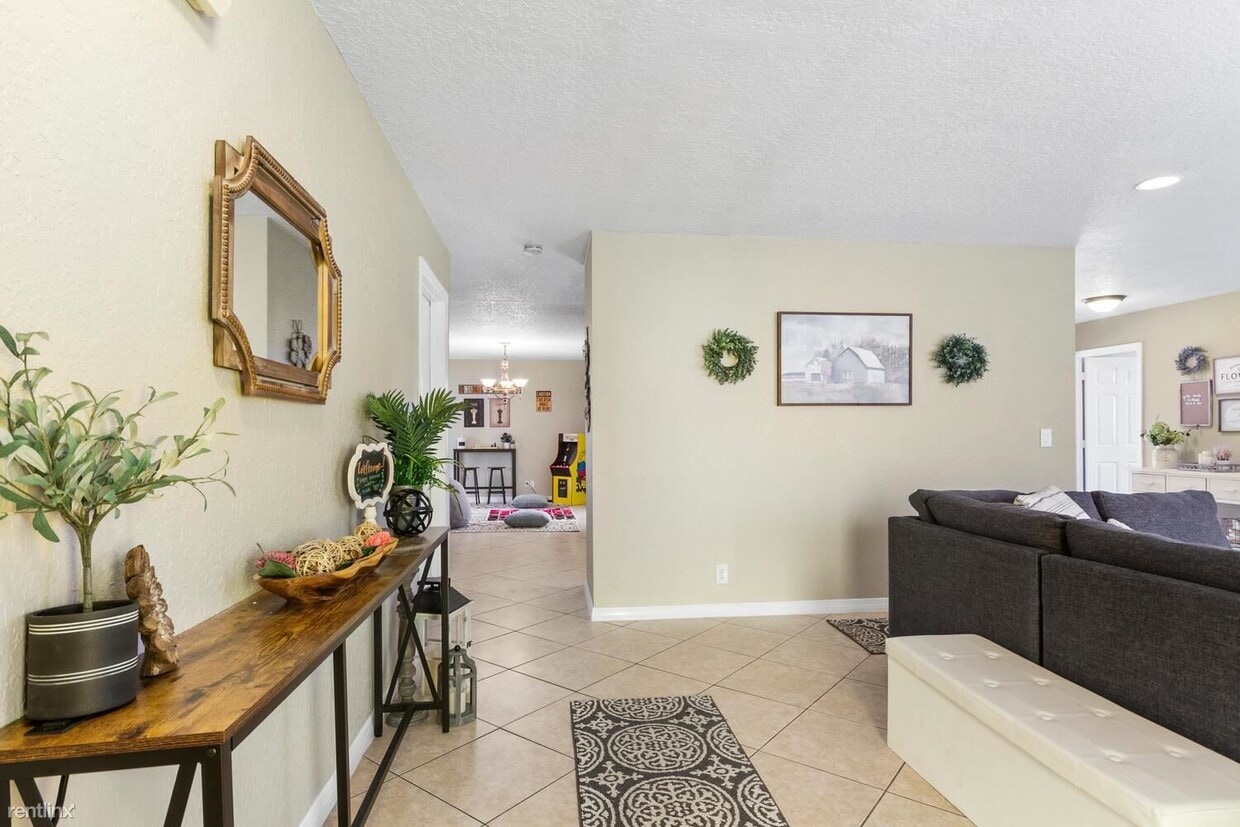 Primary Photo - 3 br, 2 bath House - 3711 NW 108th Dr