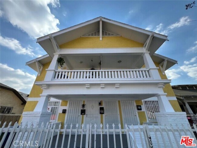 Foto del edificio - 708 W Vernon Ave