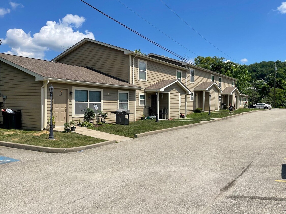 Foto del edificio - 1001 Stone Path Ln