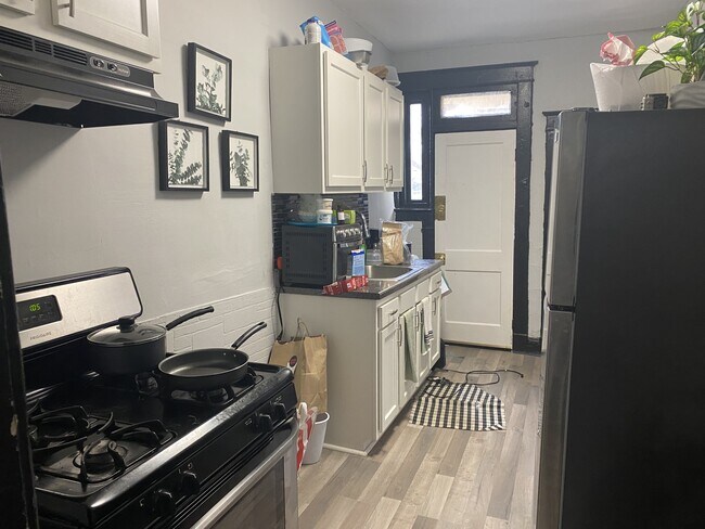 Foto del edificio - 906 N Rosedale St
