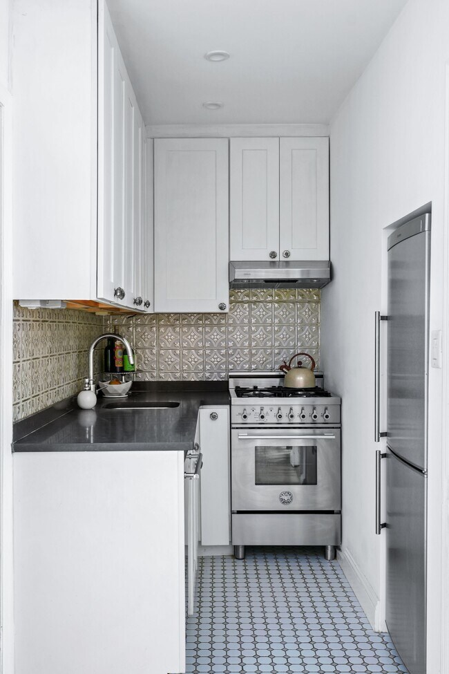 Foto del edificio - 507 E 12th St