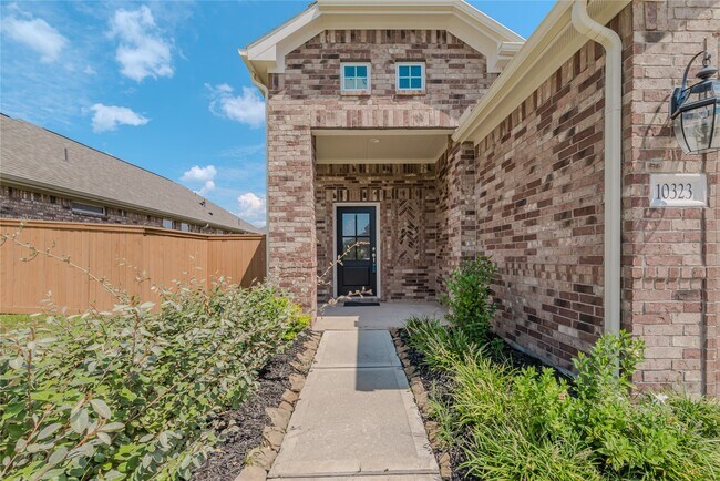 Foto del edificio - 10323 Birch Peak Dr