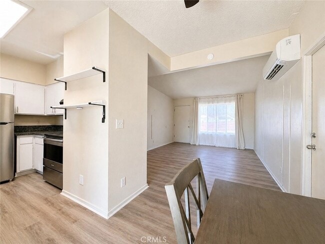 Building Photo - 6848 Quail Spring Ave