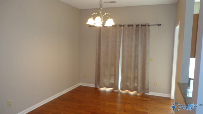 Foto del edificio - 718 Wynsom Dr SE