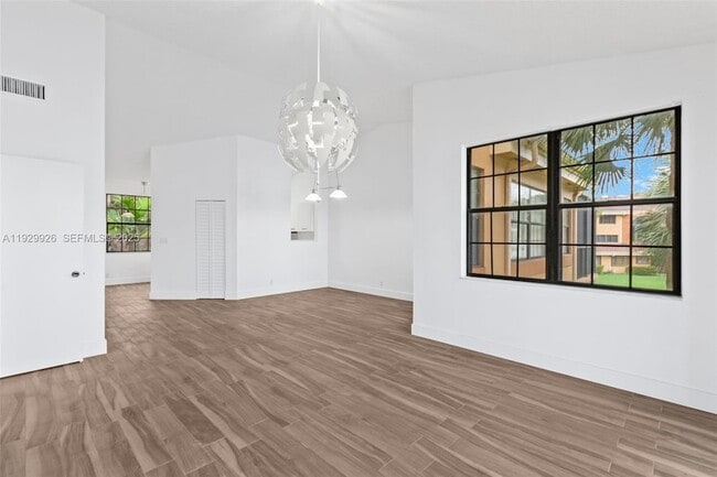 Photo - 15569 Miami Lakeway N Apartment