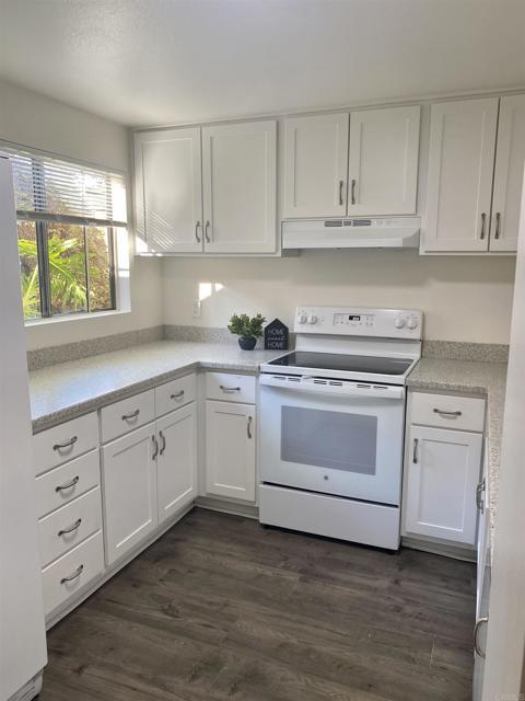 Foto del edificio - 8747 Navajo Rd