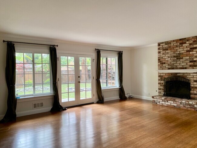 Foto del edificio - 2540 Bryant St
