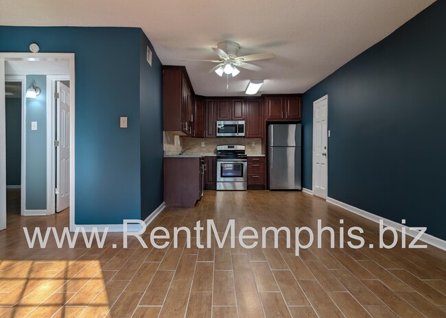 Building Photo - 358 PARKWAY Pky