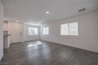 Building Photo - 12185 Scarlet Ember Rd