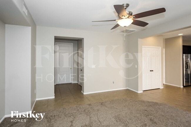 Building Photo - 10611 Moss Lake St