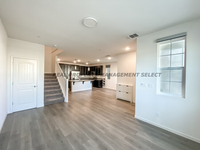 Foto del edificio - 2550 Natomas Crossing Dr