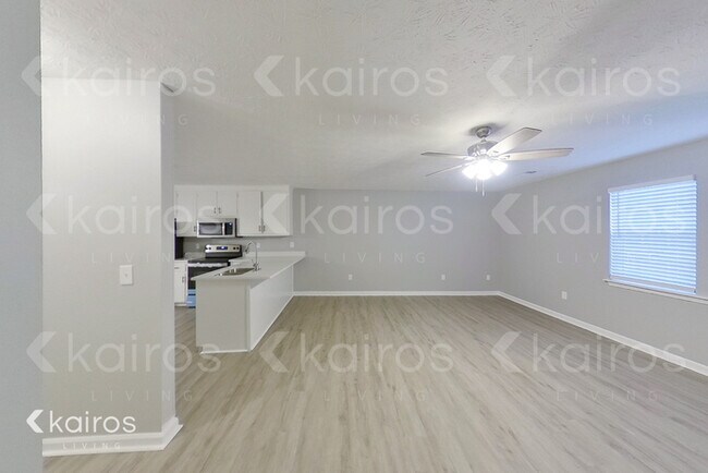 Building Photo - 217 Fawn Dr