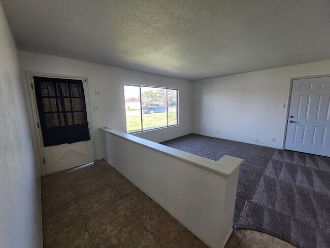 Building Photo - 3516 Argent St., Bakerfield, CA 93304