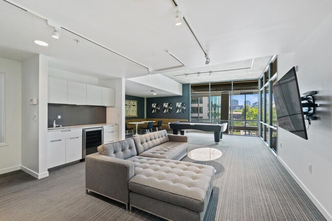 Building Photo - Lumen condominiums - 1 bedroom