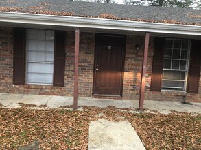 Building Photo - 45147 Durbin Rd