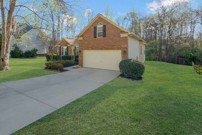 Building Photo - 8731 Londonshire Dr