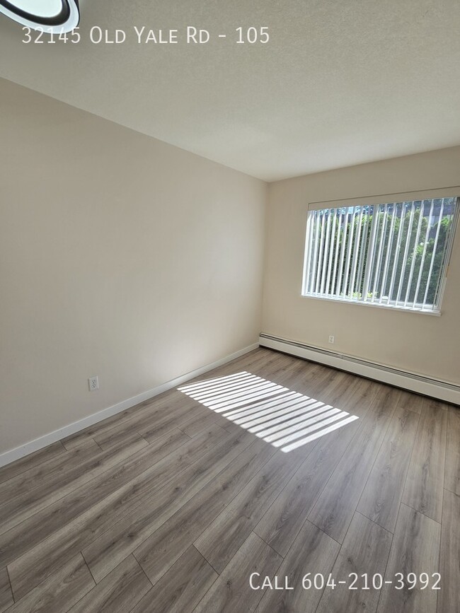 Photo du bâtiment - Newly Updated 55+ Unit in Central Abbotsford