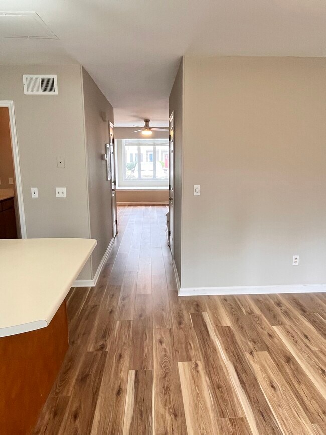 Foto del edificio - 638 Cobblestone Dr