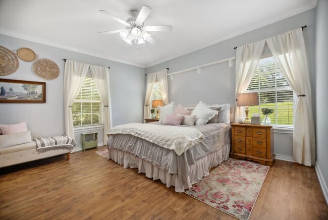 Foto del edificio - 1531 E Austin St