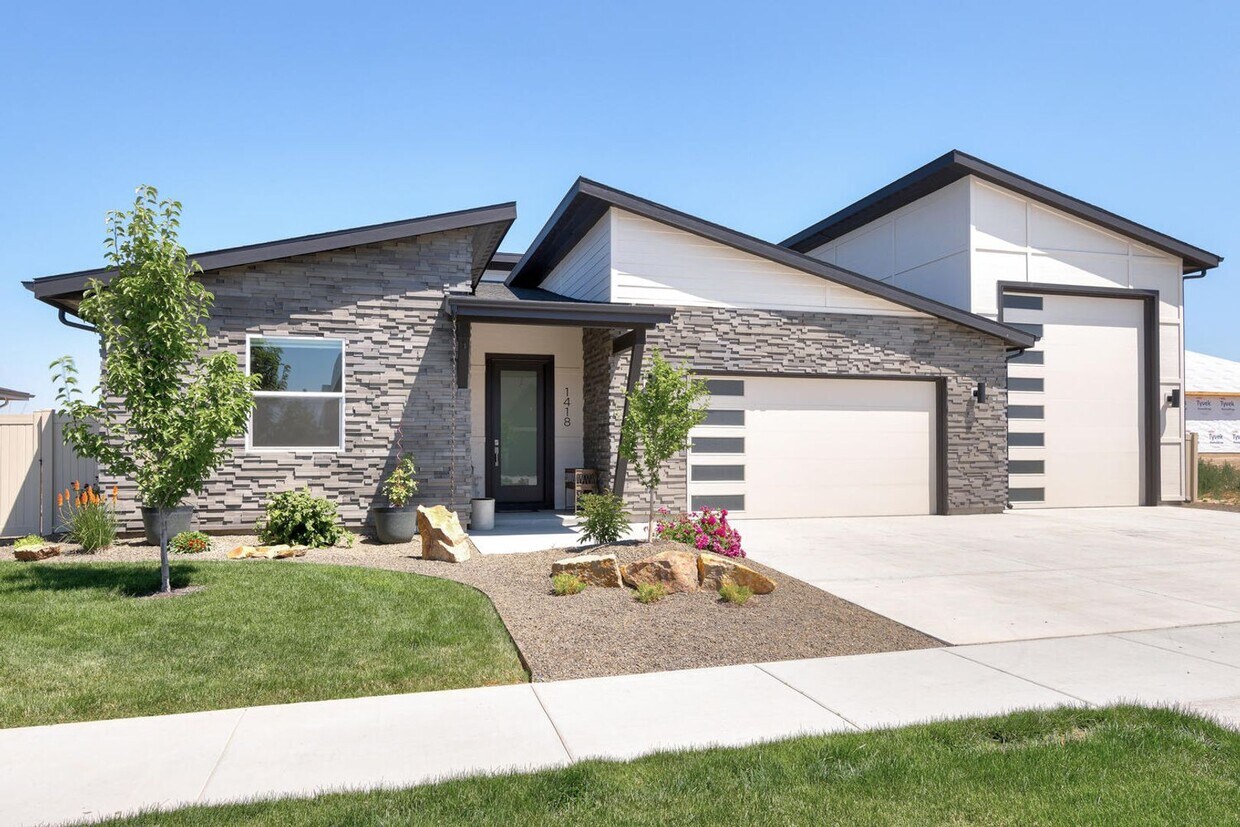 Foto principal - New home for Rent! Great Location.