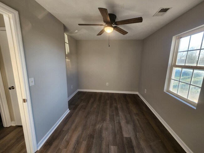 Foto del edificio - 132 Cardinal Dr