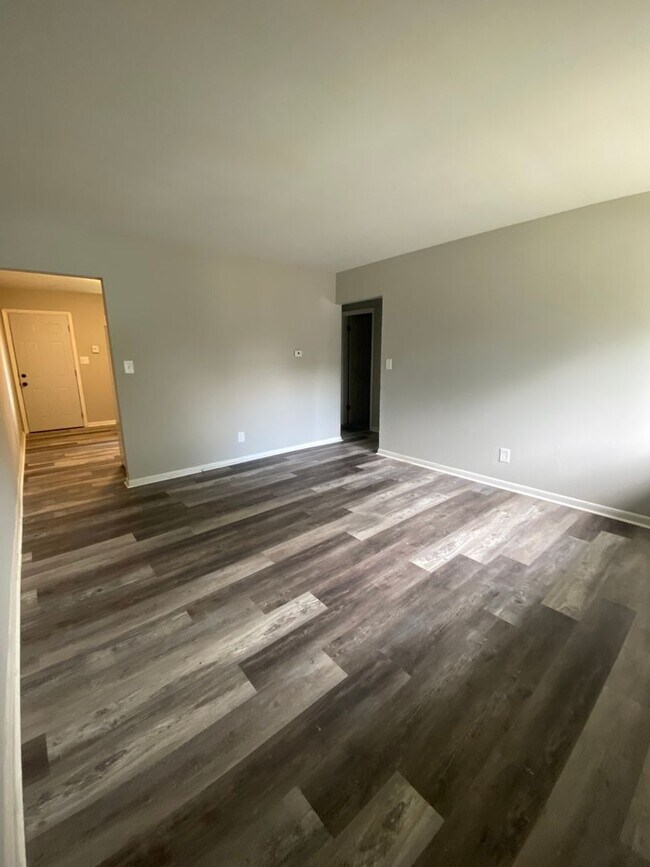 Foto del edificio - 4934-4942 Queens Avenue