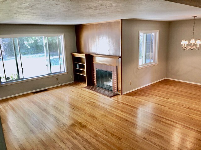 Foto del edificio - Classic 3/2 Home in Gorgeous South Land Park-1161 34th Ave