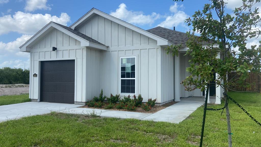 Foto principal - 2400 Grove Ln