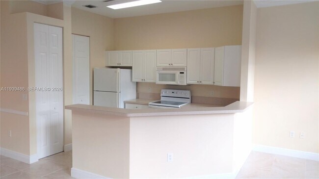 Foto del edificio - 4404 SW 160th Ave