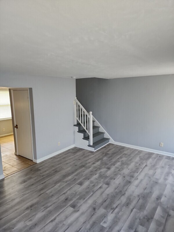 Building Photo - 1517 S 35th St