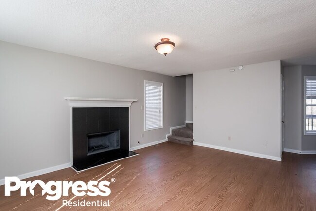 Building Photo - 7285 Hunters Ridge Dr