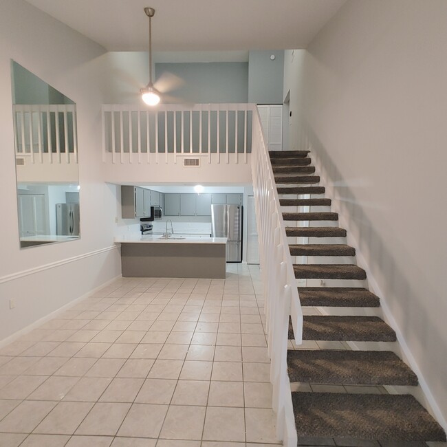 Foto del edificio - 8927 Somerset Blvd