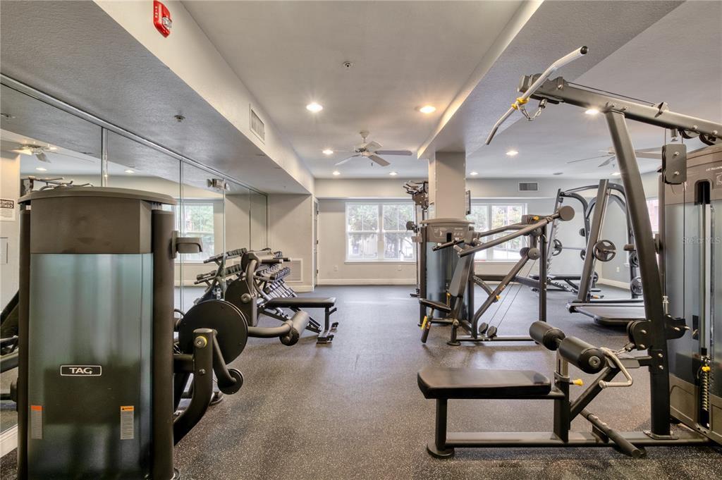 Foto del edificio - 300 E South St