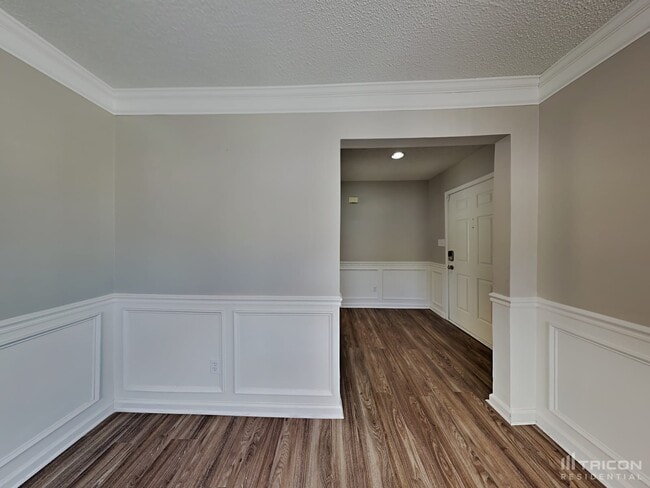 Building Photo - 7600 Gillman Ct