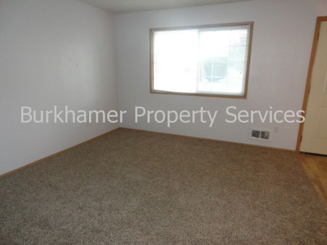 Building Photo - 408 N 14th St