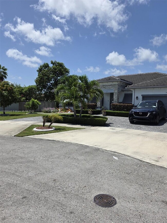 Foto del edificio - 10965 SW 169th Terrace