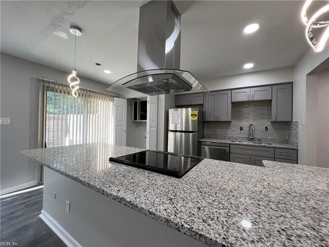 Building Photo - 5025 Eaton Ct