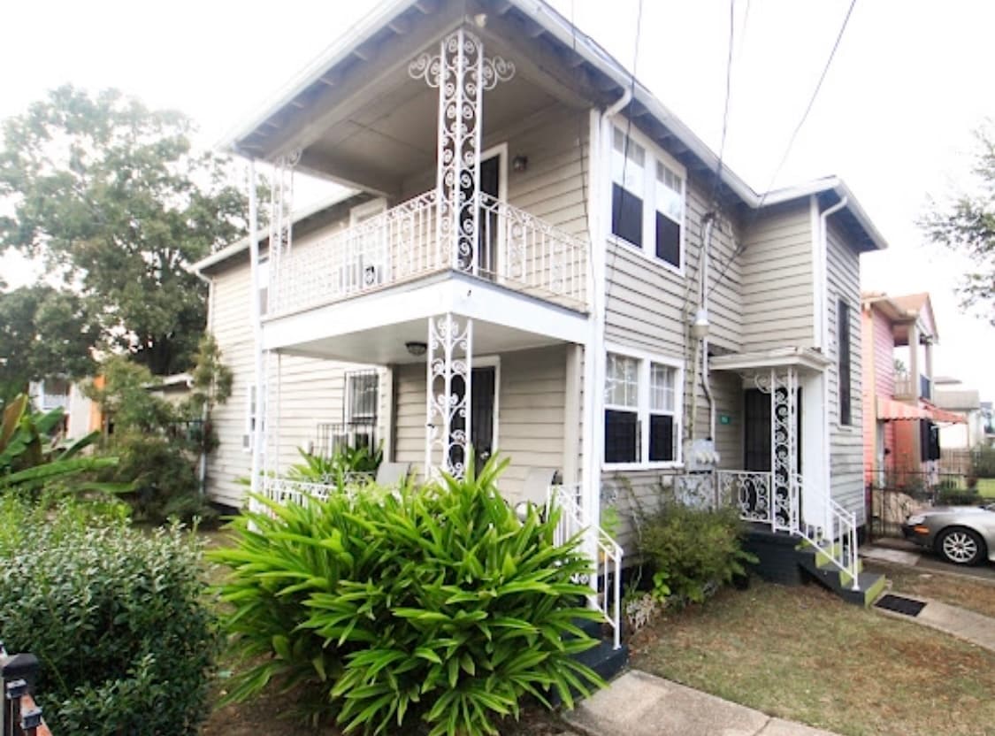 Primary Photo - 4102 Paris Ave